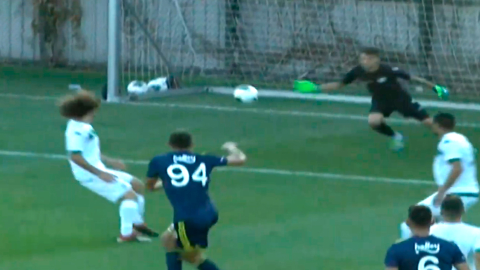 Vedat'tan 2 gol birden!