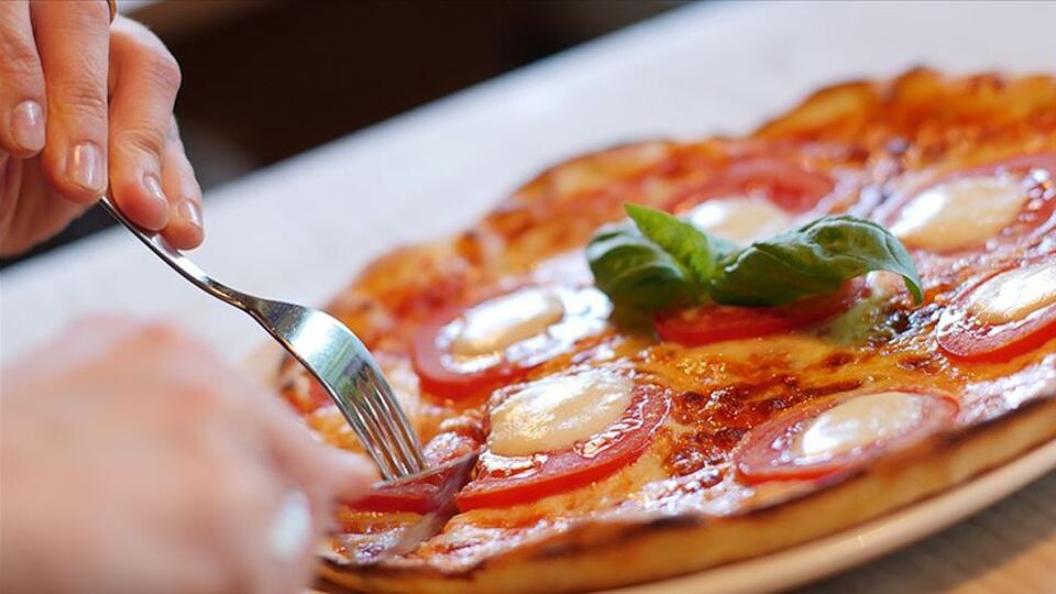 Çok yememizin nedeni açıklandı!