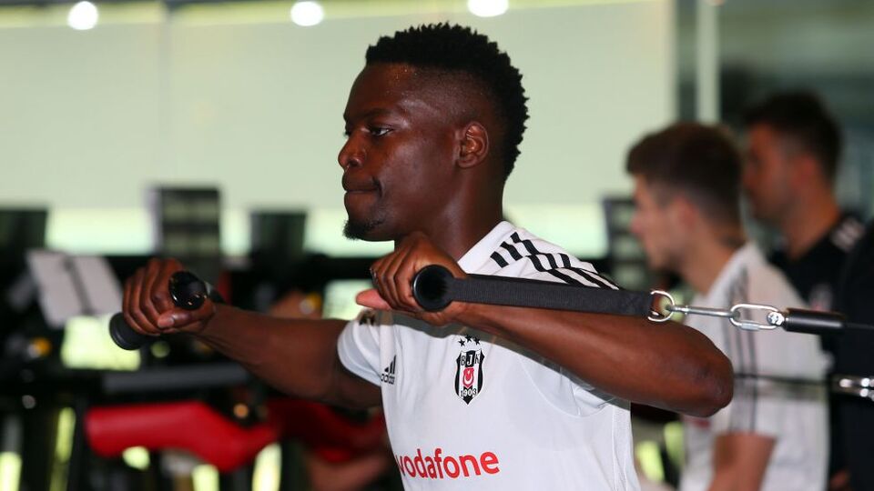 Beşiktaş, salonda çalıştı