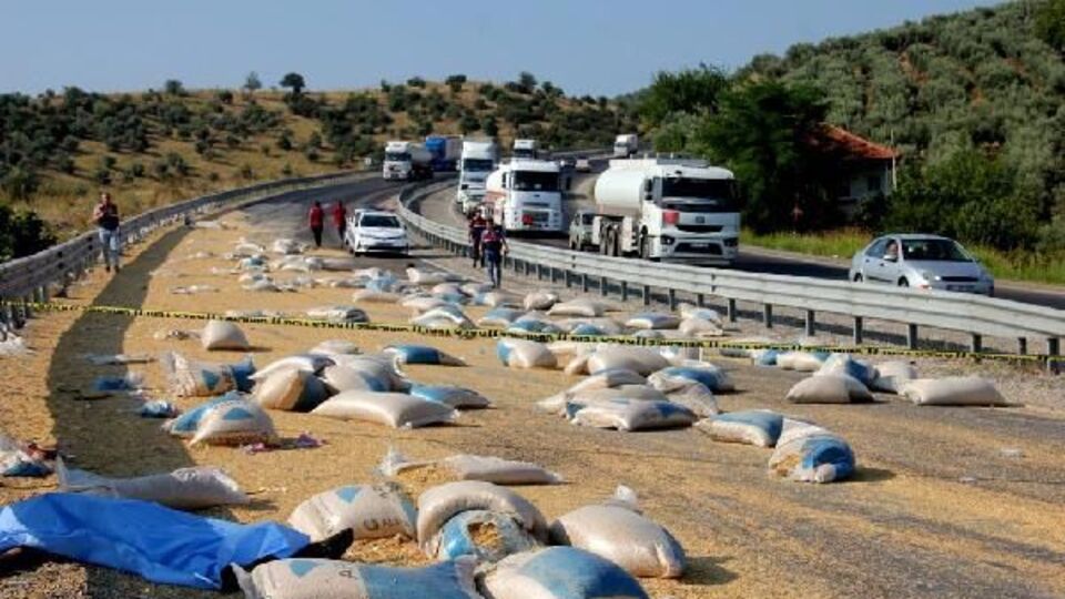 Manisa'da feci kaza: 2 ölü