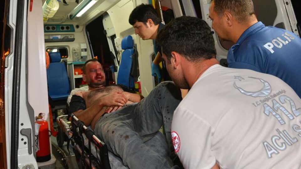 Otomobili gasp edilen sürücü, silahlı saldırgan sanılıp dövüldü