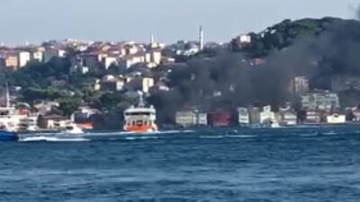 İstanbul Boğazı'nda tekne yangını