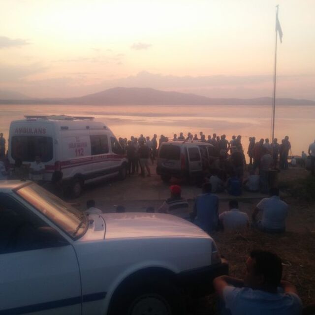 Manisa'da kayık alabora oldu: 2 kişi kayıp