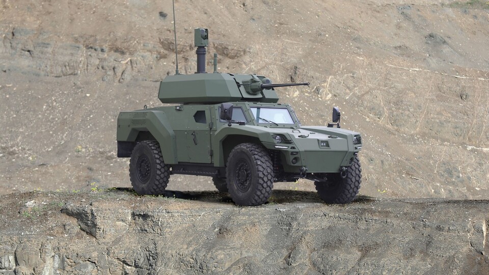 Türkiye'nin ilk elektrikli zırhlı aracı araziye çıktı