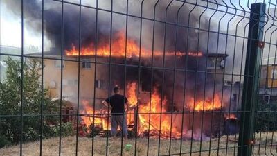 Pendik'te korkutan yangın!