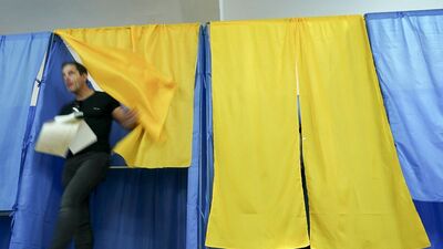 Ukrayna'da seçimin galibi Cumhurbaşkanı Zelenski'nin partisi