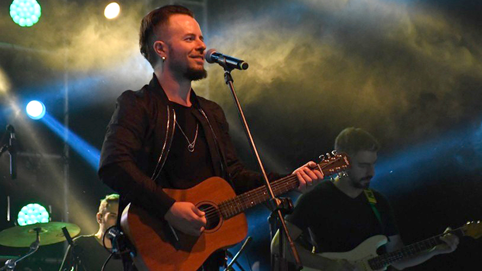 İnegöl'de Emre Aydın rüzgarı