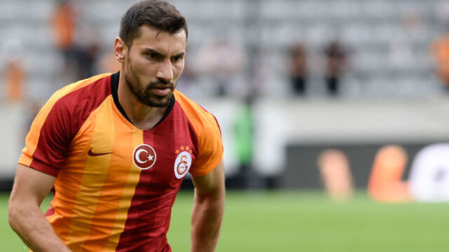 Şener'de kırık var!