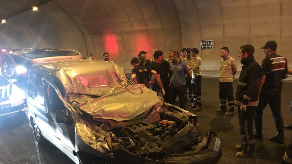 Tünelde feci kaza!