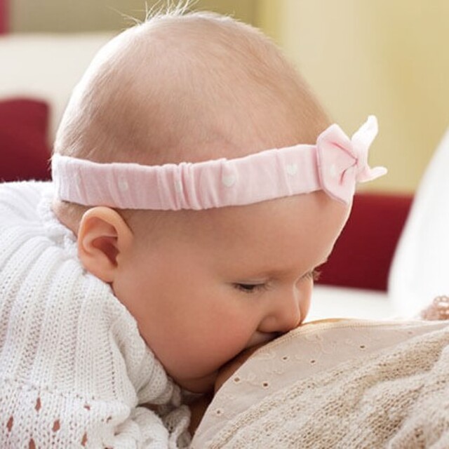 Anne sütünün azlığı neden olur?