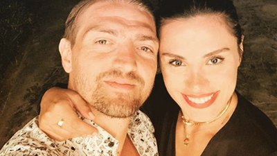 Şükran ile Caner'den romantik poz