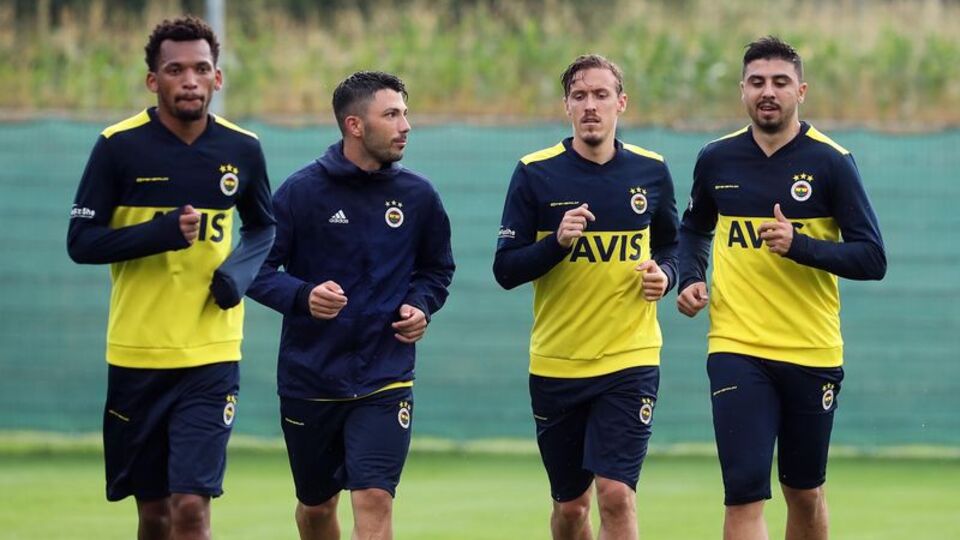 Fenerbahçe, Avusturya'da ilk antrenmanını yaptı