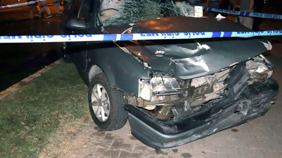 Ordu'da feci kaza! Otomobil yayalara çarptı