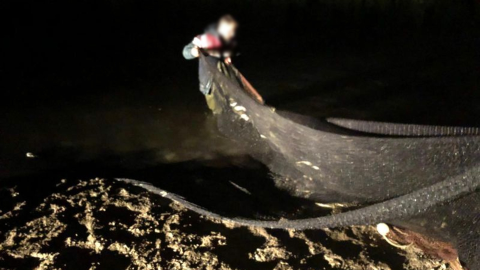 Balıkesir'de kaçak balık avlayanlara para cezası