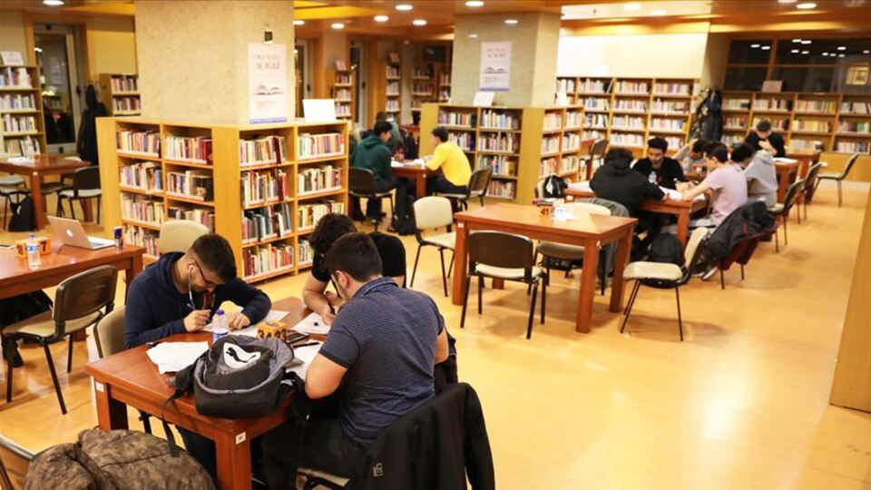 Kitap okuyana ücretsiz kamp!