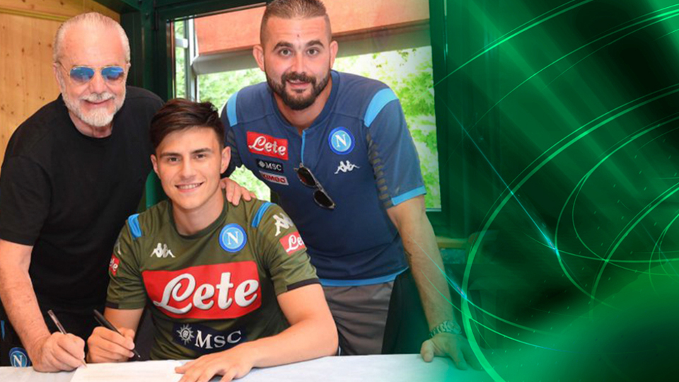 Eljif Elmas imzayı attı