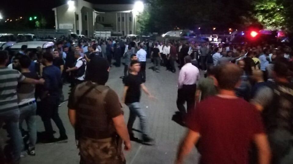 Bitlis'te silahlı kavga! Ölü ve yaralılar var