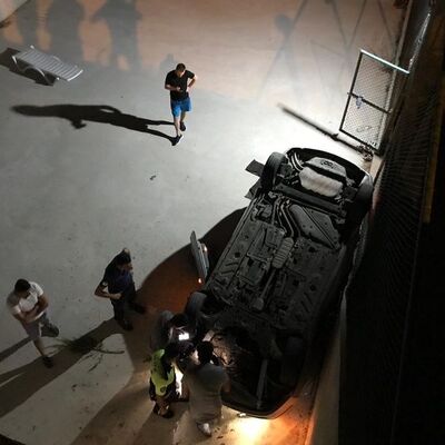 Fren yerine gaza bastı, basketbol sahasına uçtu!