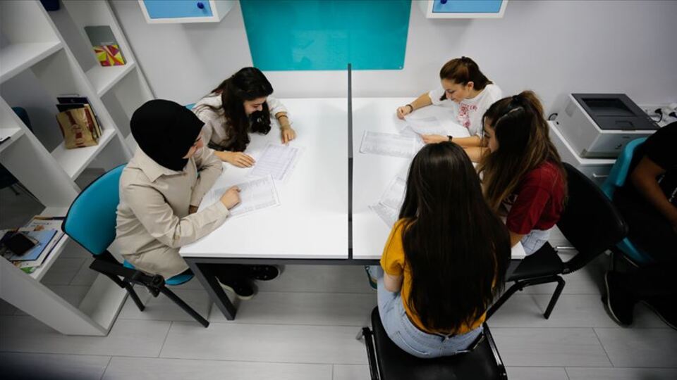 Üniversite adayları en çok 'hukuk' ve 'tıp' alanlarını araştırdı