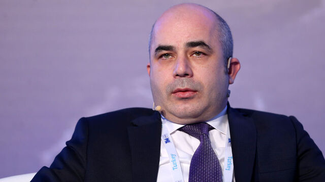 Murat Uysal kimdir?