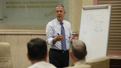 Akar ve komuta kademesi Fırat'ın doğusunu görüştü!