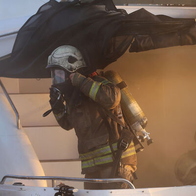 İki ayrı marinada peş peşe yangın!