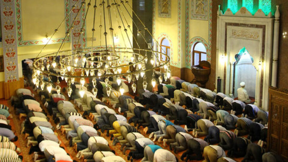 İzmir Cuma namazı saati