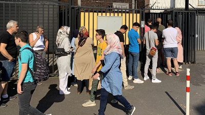 Avrupalı Türkler 'emeklilik' için konsolosluklara koştu