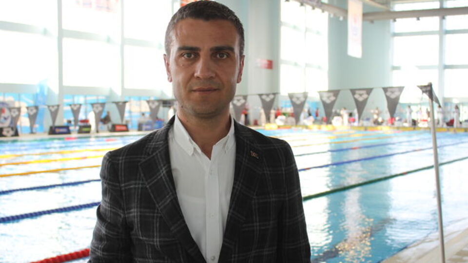 Genç yüzücülerden EYOF'ta 10 madalya