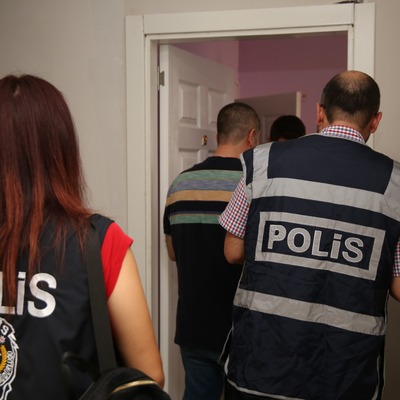11 bin günübirlik eve baskın! 271 bin kişiye sorgu