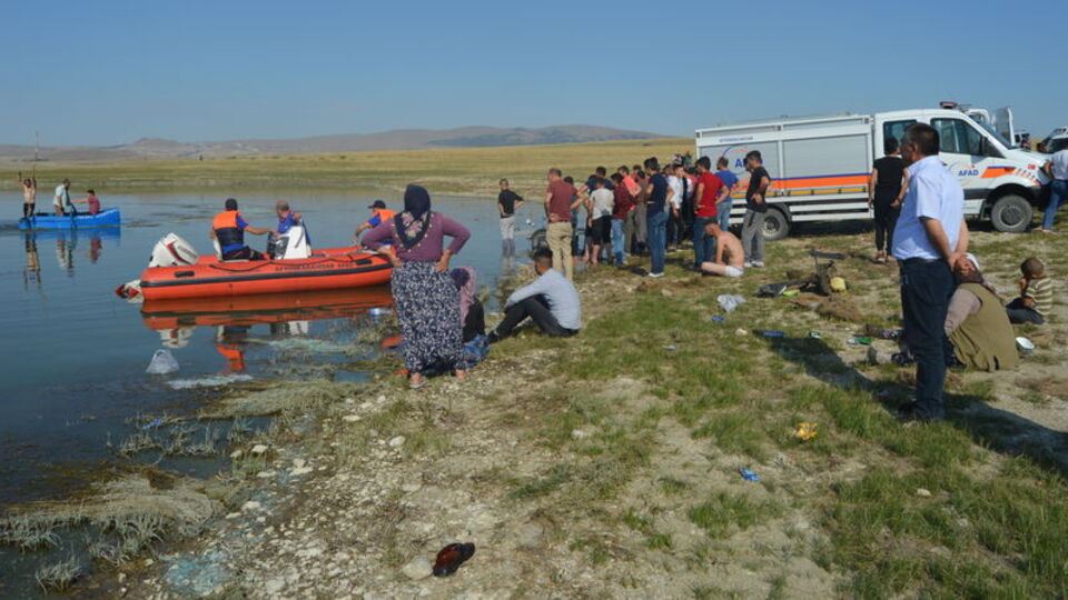 Tekne alabora oldu, 1 kişi öldü