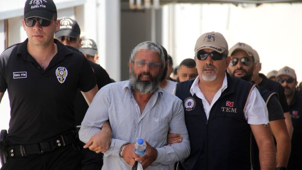 DEAŞ emiriyim tehdidiyle haraç topladı