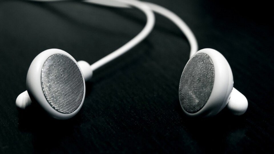 Telefonda konuşurken kulaklık kullanıyorsanız...