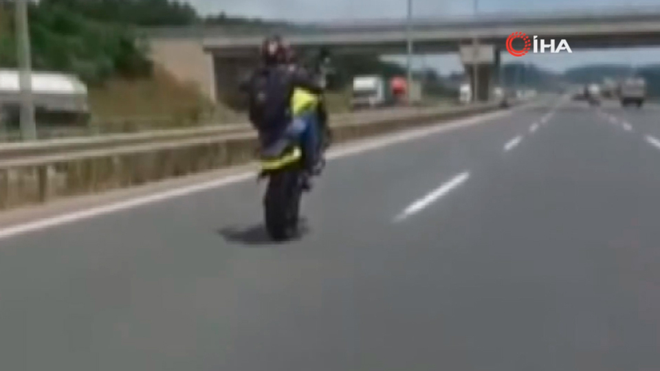 Jandarma trafik timlerini böyle geçti!