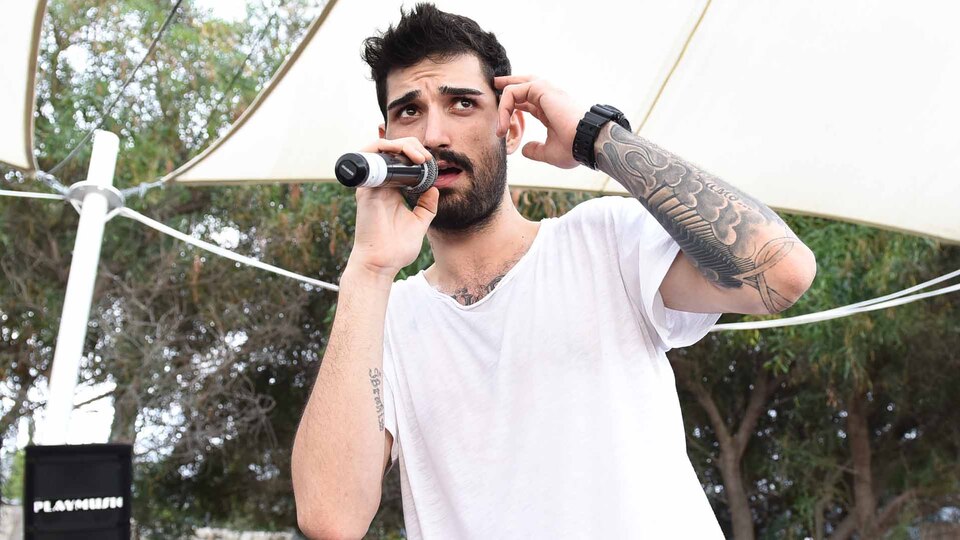 Taburcu olur olmaz sahnelere döndü