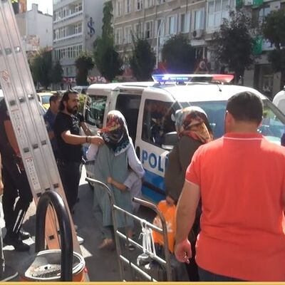 Sokak ortasında 'bu çocuk benim' kavgası