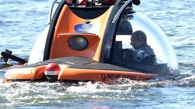 Putin'den denizaltı noktasına dalış!