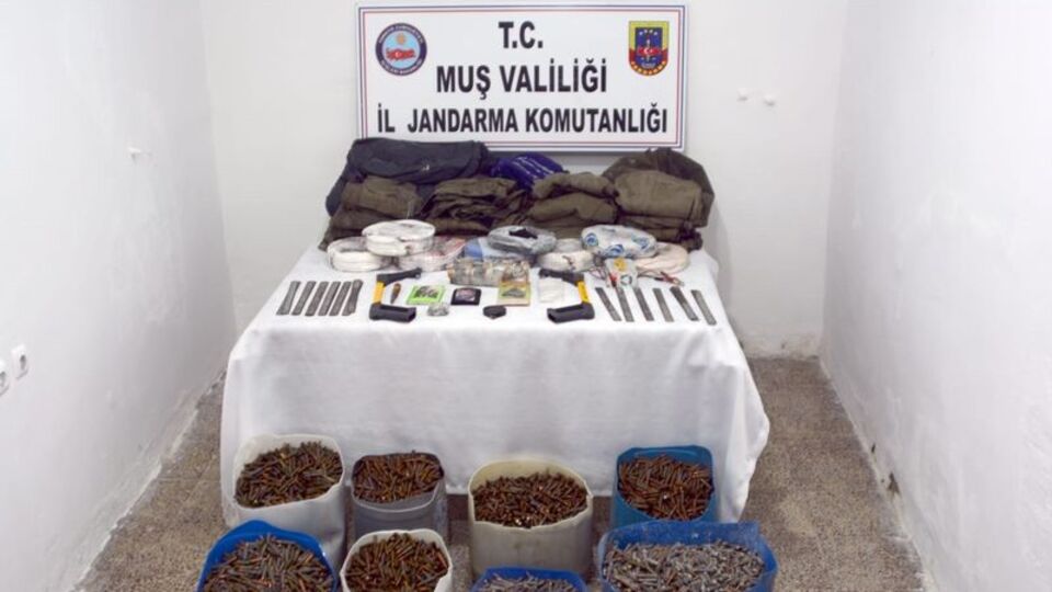 Adeta cephanelik ele geçti!