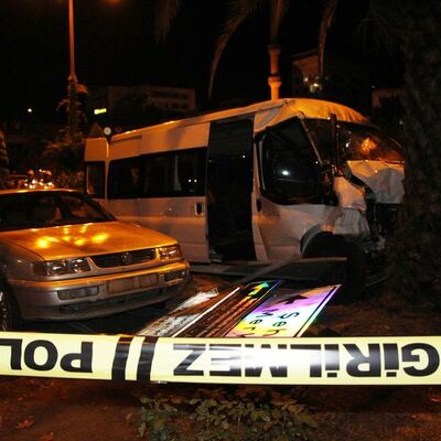 Düğün dönüşü feci kaza! Ölü ve yaralılar var