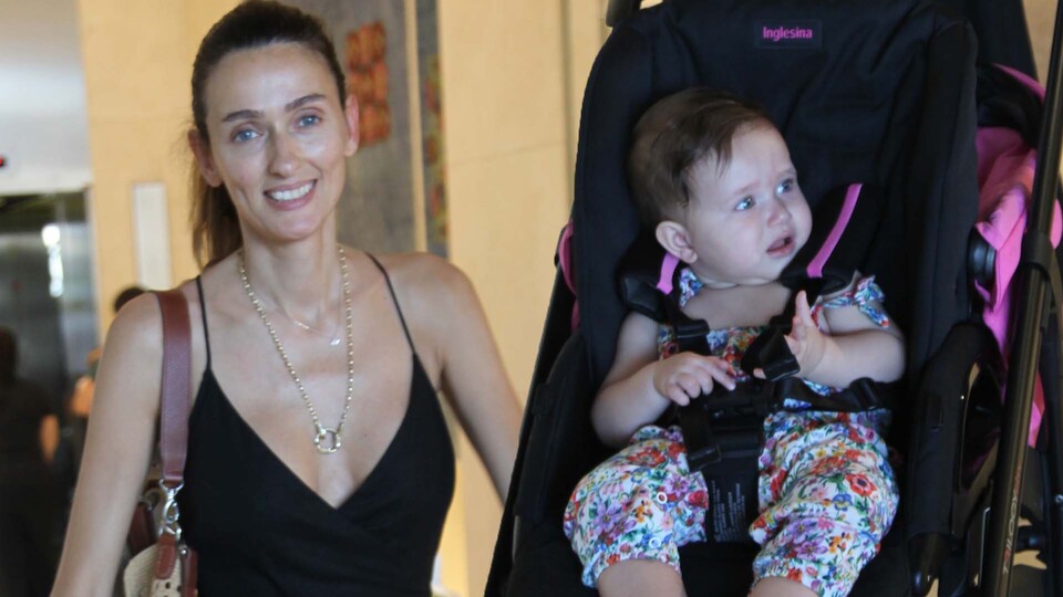 Anne-kız alışverişte