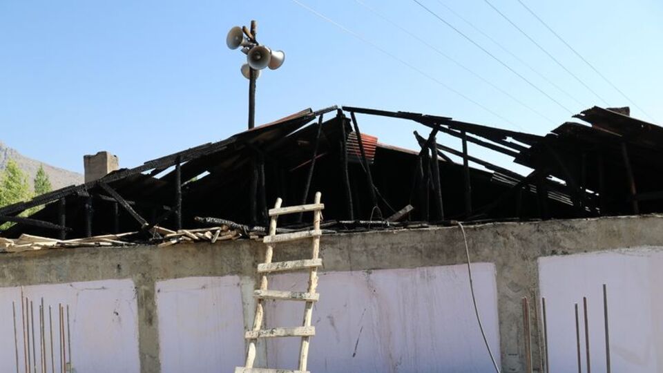 Camide korkutan yangın