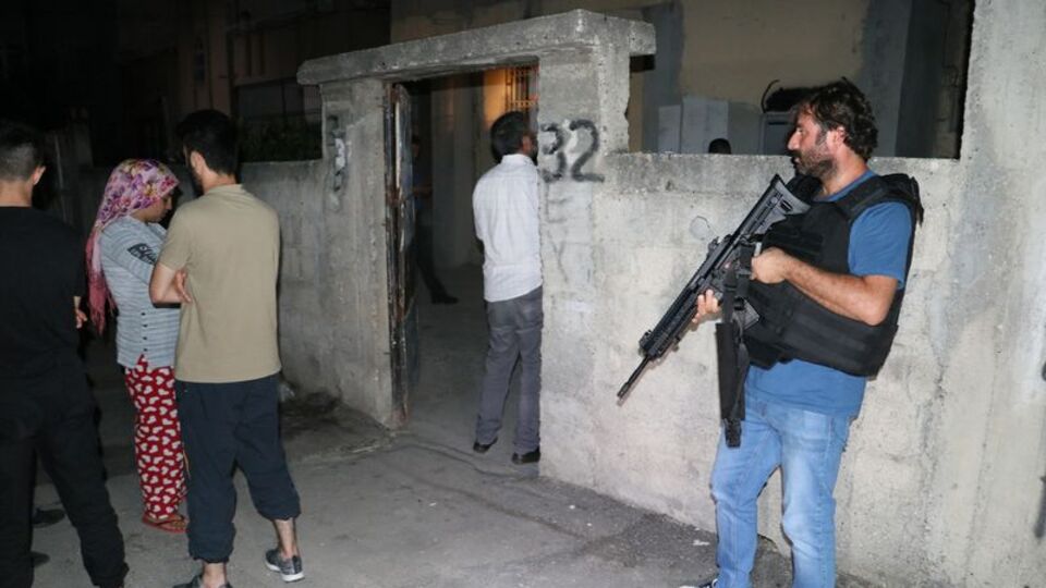 Müstakil eve atılan EYP korkuttu