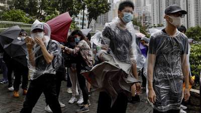 Hong Kong'ta gözaltına alınanlara gece sokağa çıkma yasağı!