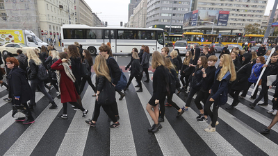Polonya'dan beyin göçünü durdurmak için gelir vergisi hamlesi