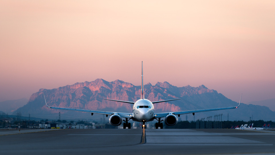 Antalya Havalimanı'na saatte 20 uçak indi