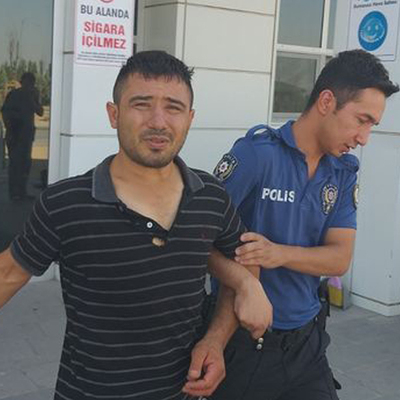 Eşini öyle bir nedenle bıçakladı ki!