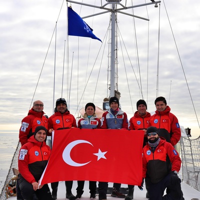 Türk bilim insanları ilk kez Arktik'te!