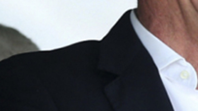 Fransız Bakanla görüşmesini iptal etti, tıraş oldu