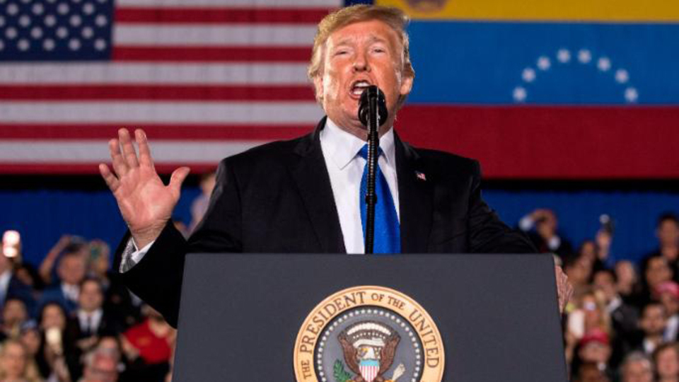 Trump'tan Venezuela'ya blokaj açıklaması