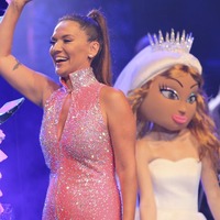 Akalın konser gelirini bağışladı